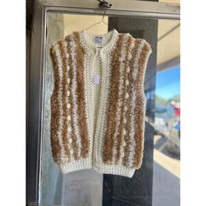 Vintage 1970s chunky knit acrylic Answers by Riddles sweater vest size medium
